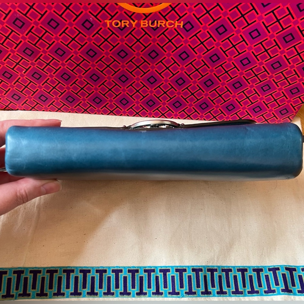 Tory Burch Miller Glazed Wallet Crossbody - Picture 7 of 15